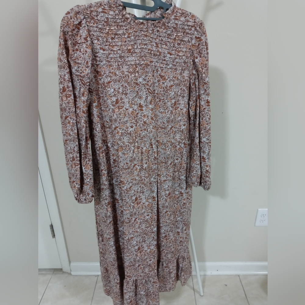 Sale!!!! Cottage Vibes. Floral Midi dress